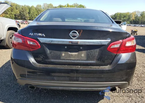 2018 Nissan Altima 2.5 z USA, uszkodzony, nr VIN 1N4AL3AP0JC295759